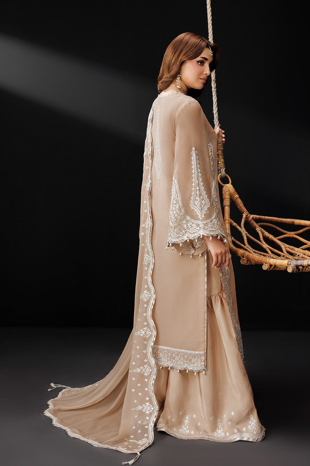 AF-DUA-3031-Gilded Lace