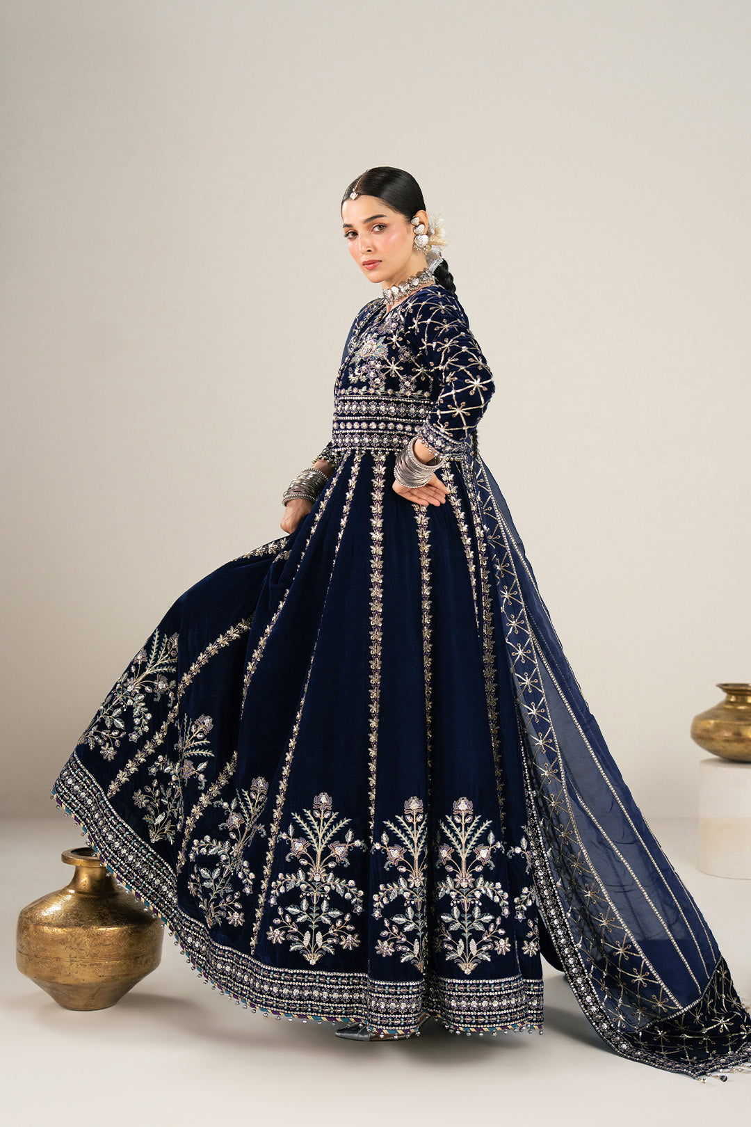 AF-VLT-2281-Anisha