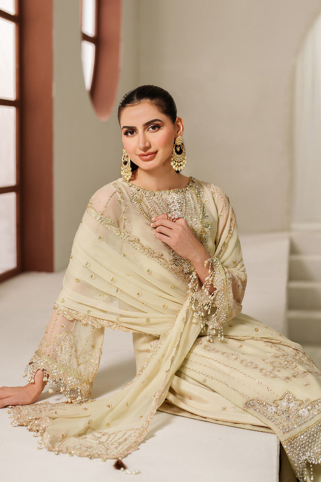 AF-HM-4052-Parnoor